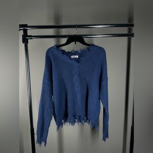 Full Cirde Trends | Elegant Blue Frayed Hem V-Neck Sweater | 2X